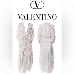 VALENTINO GARAVANI
Geometric-Print Beach Cover-Up